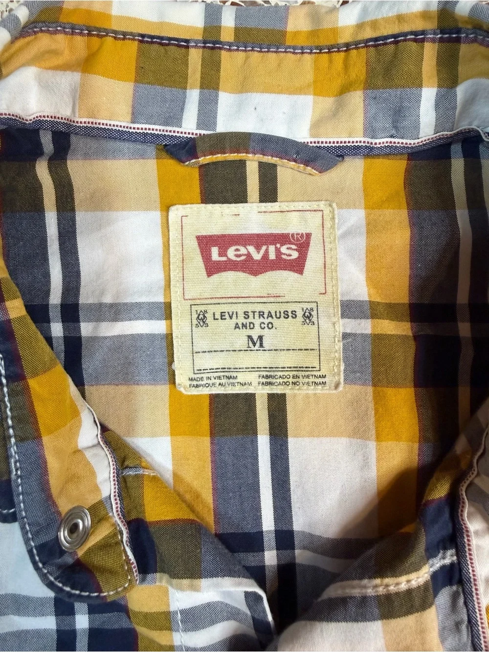 Levi's‎ Short Sleeve Plaid Button-Down Shirt With Pearl Snaps M